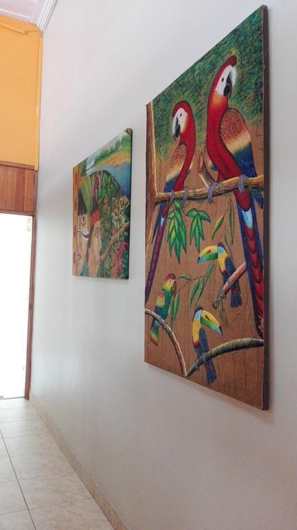Hostal El Colibri Икитос Экстерьер фото